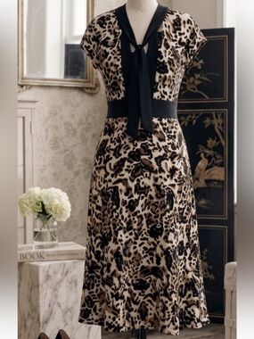 DVF Svetlana Leopard Silk Wool Empire Waist Midi Dress 8 Office Luxe